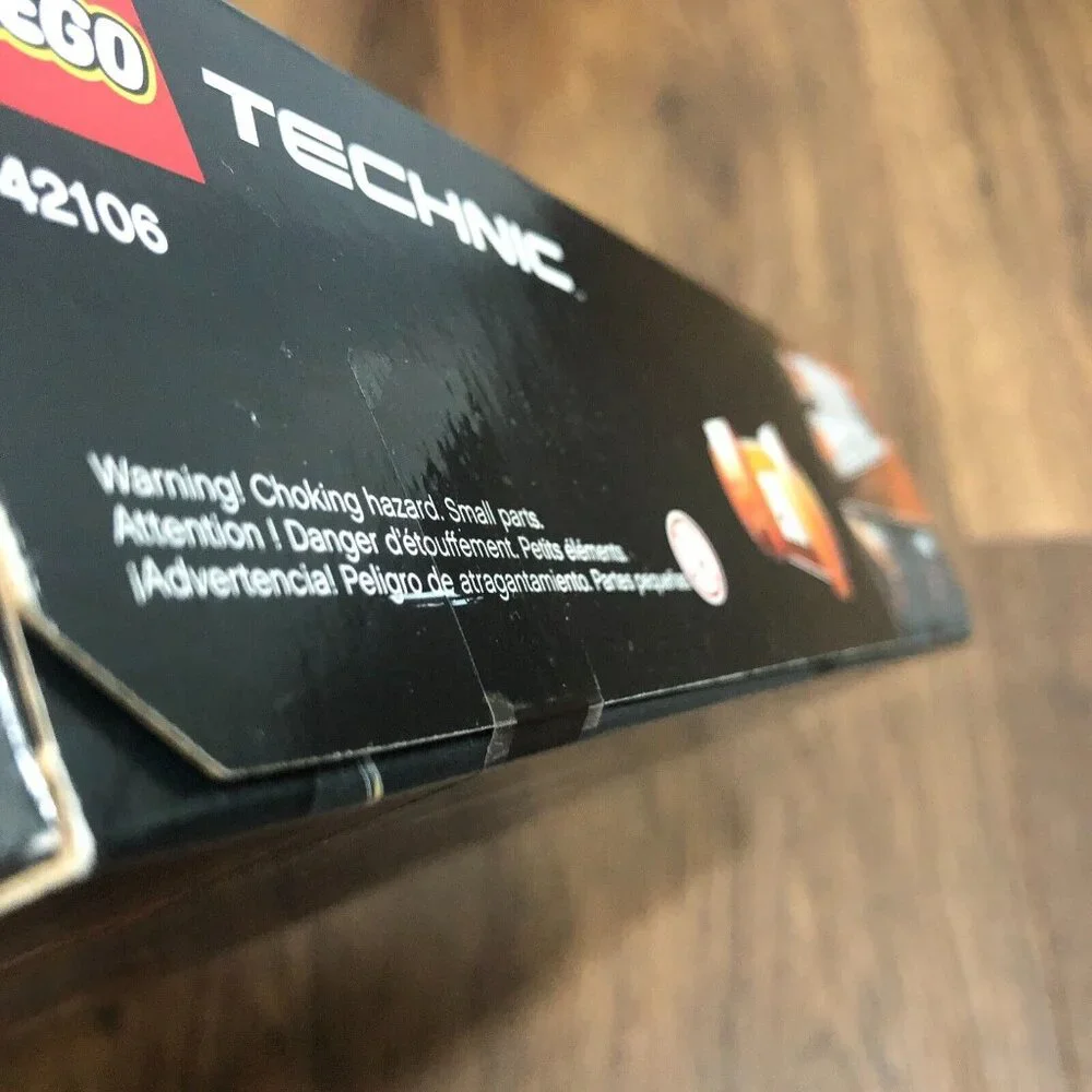 LEGO Technic 42106 - Stunt Show Truck & Bike - 610 Pcs - Sealed RETIRED